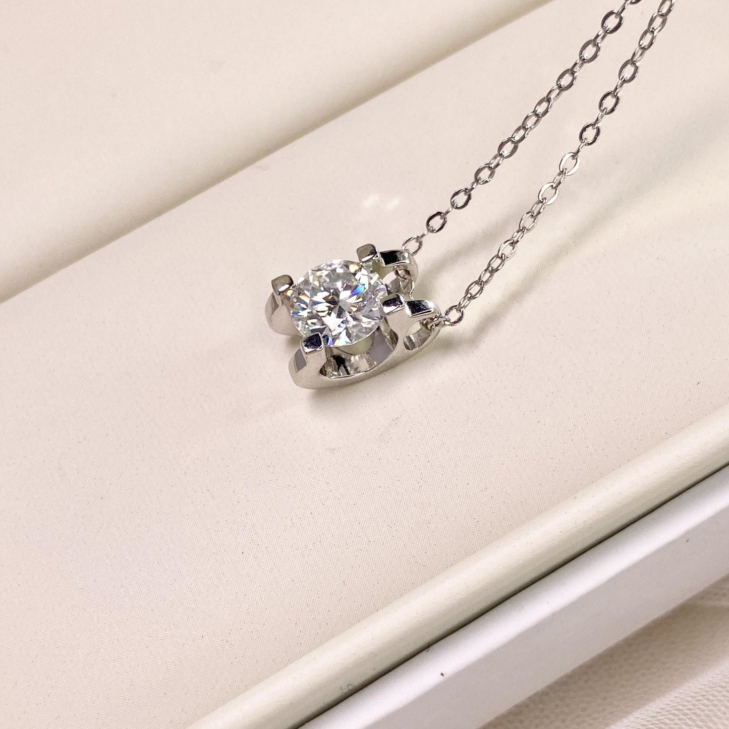 【#21】(ヴィエンネックレス)925スターリングシルバーモアッサナイトネックレス