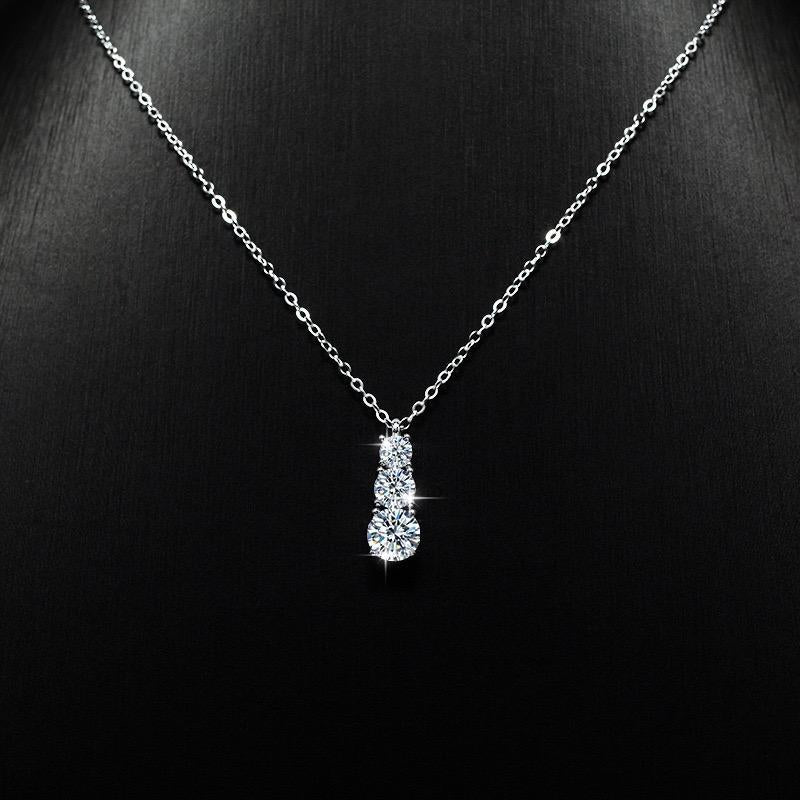 【#194】(Christal) 925 Sterling Silver Synthetic Moissanite Necklace