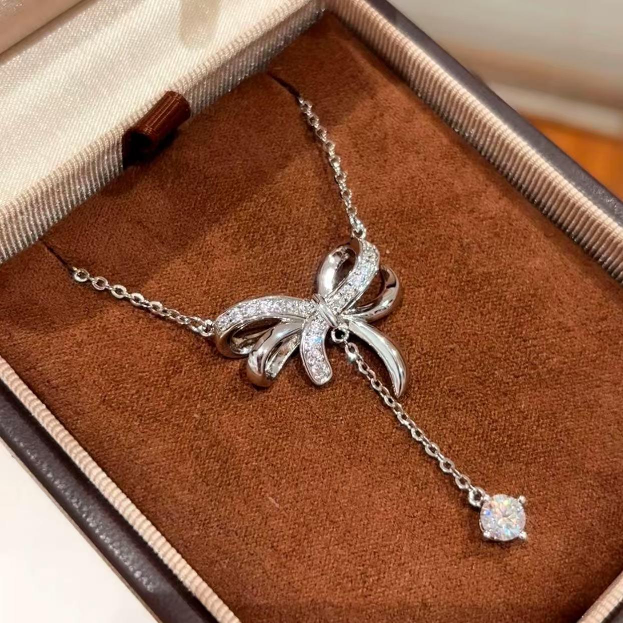 【#H215】(Emeline)925 Sterling Silver Synthetic Moissanite Necklace