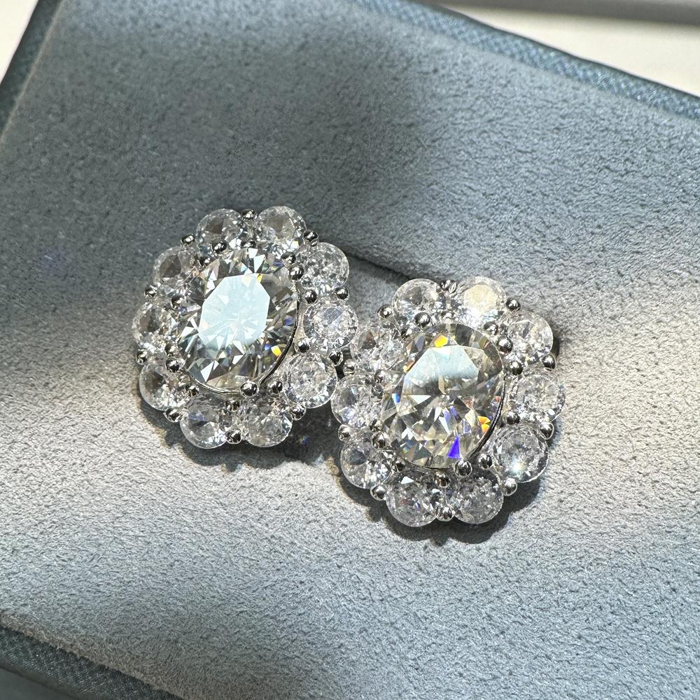 【#A550】(Eudora)925 Sterling Silver Synthetic Moissanite earrings