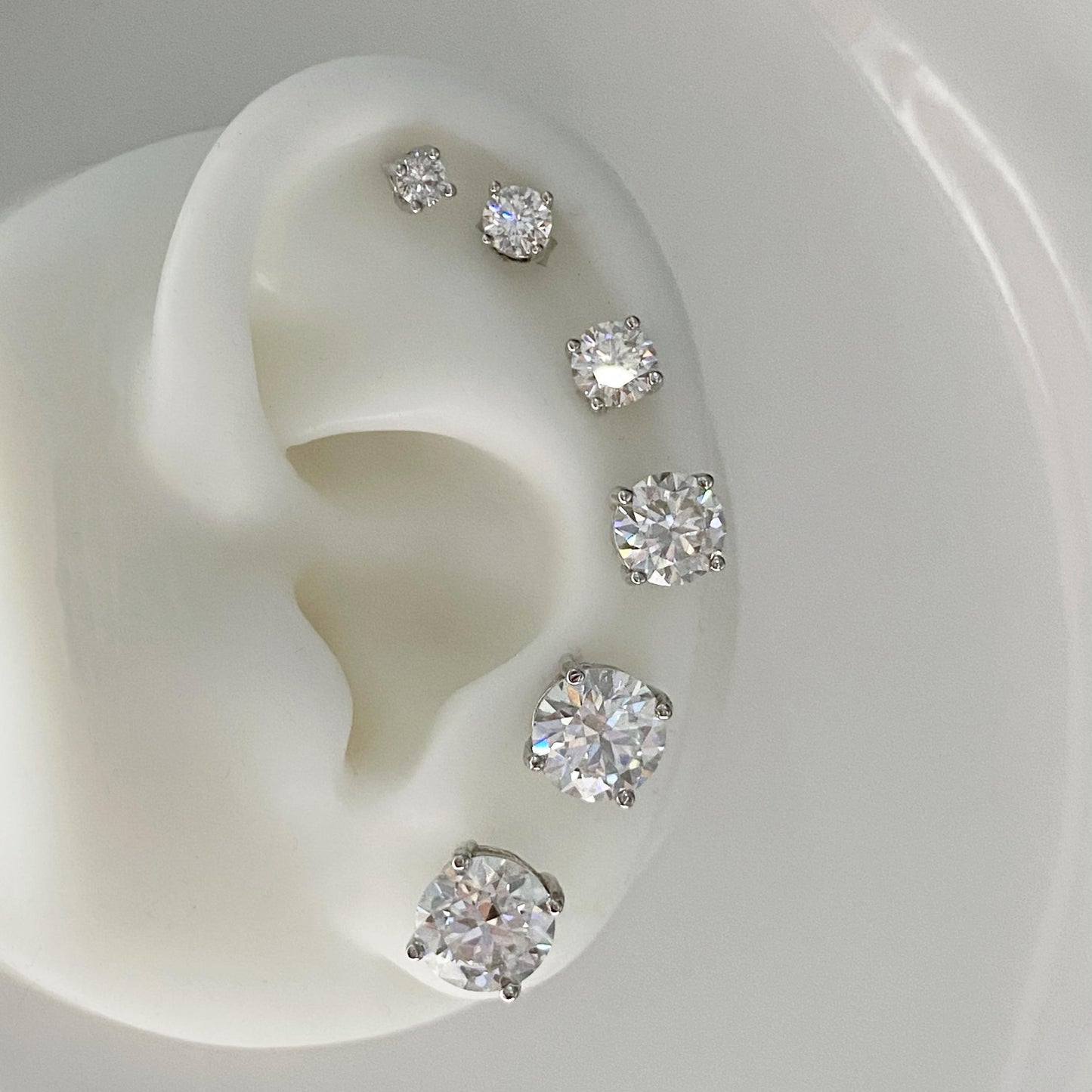 【#Y99】(May)925 Sterling Silver Synthetic Moissanite earrings