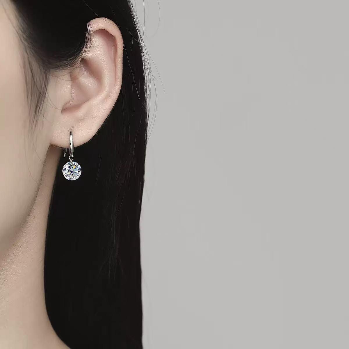 【#A379】(Craig)925Sterling Silver Synthetic Moissanite earrings
